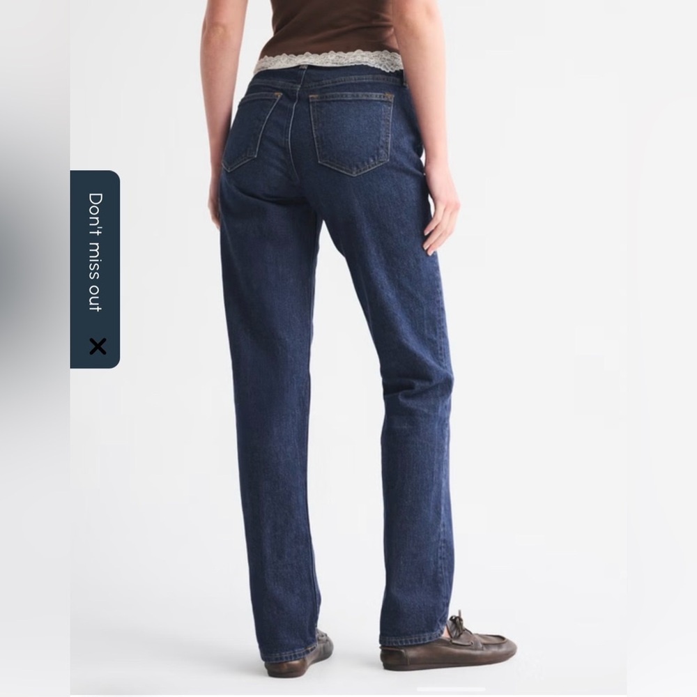 Mid Rise 90s Straight Jean - Picture 4 of 10